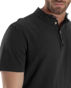 T-shirt Serafino Taglio Vivo Collo Coreano Sfrangiato Nero GIOSAL-TS3143A